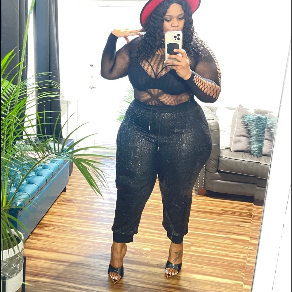 🆕Plus size Sexy- Sequins joggers
